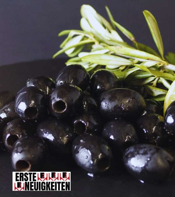 schwarze oliven